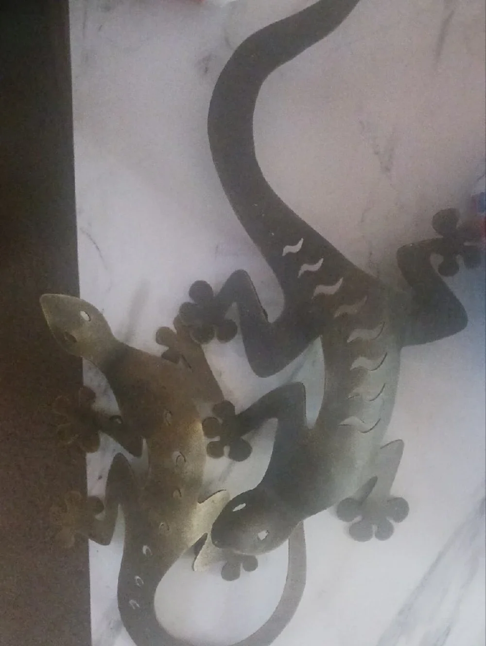 Metal Gecko Wall Sculpture in Brass Tone - Stylish Wall Accent